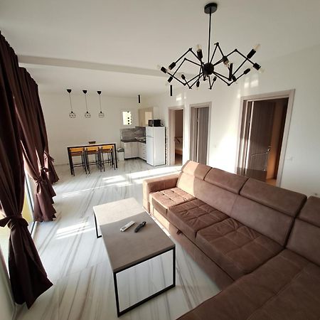 Apartments Miles 尤塔哈 外观 照片