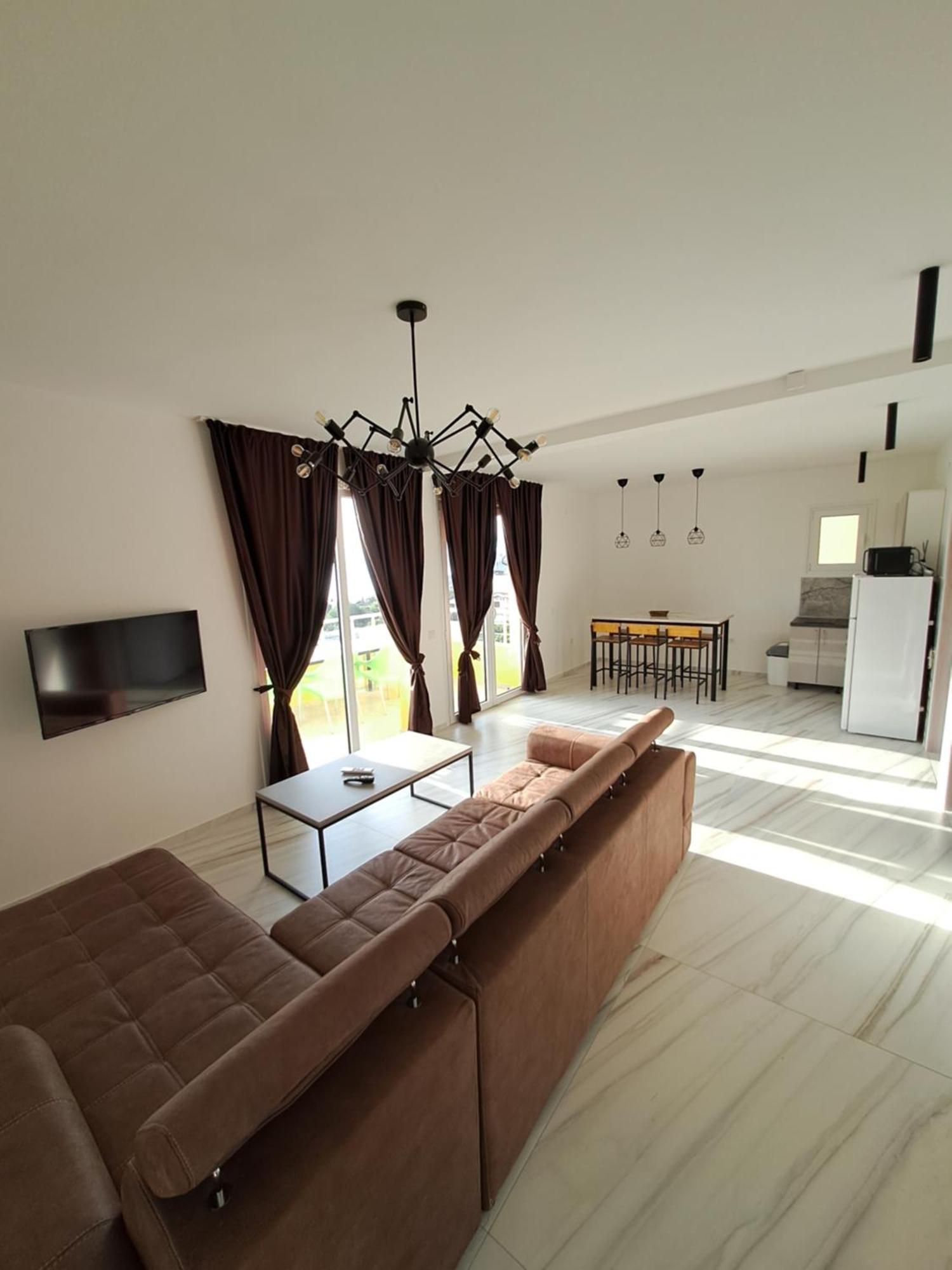 Apartments Miles 尤塔哈 外观 照片