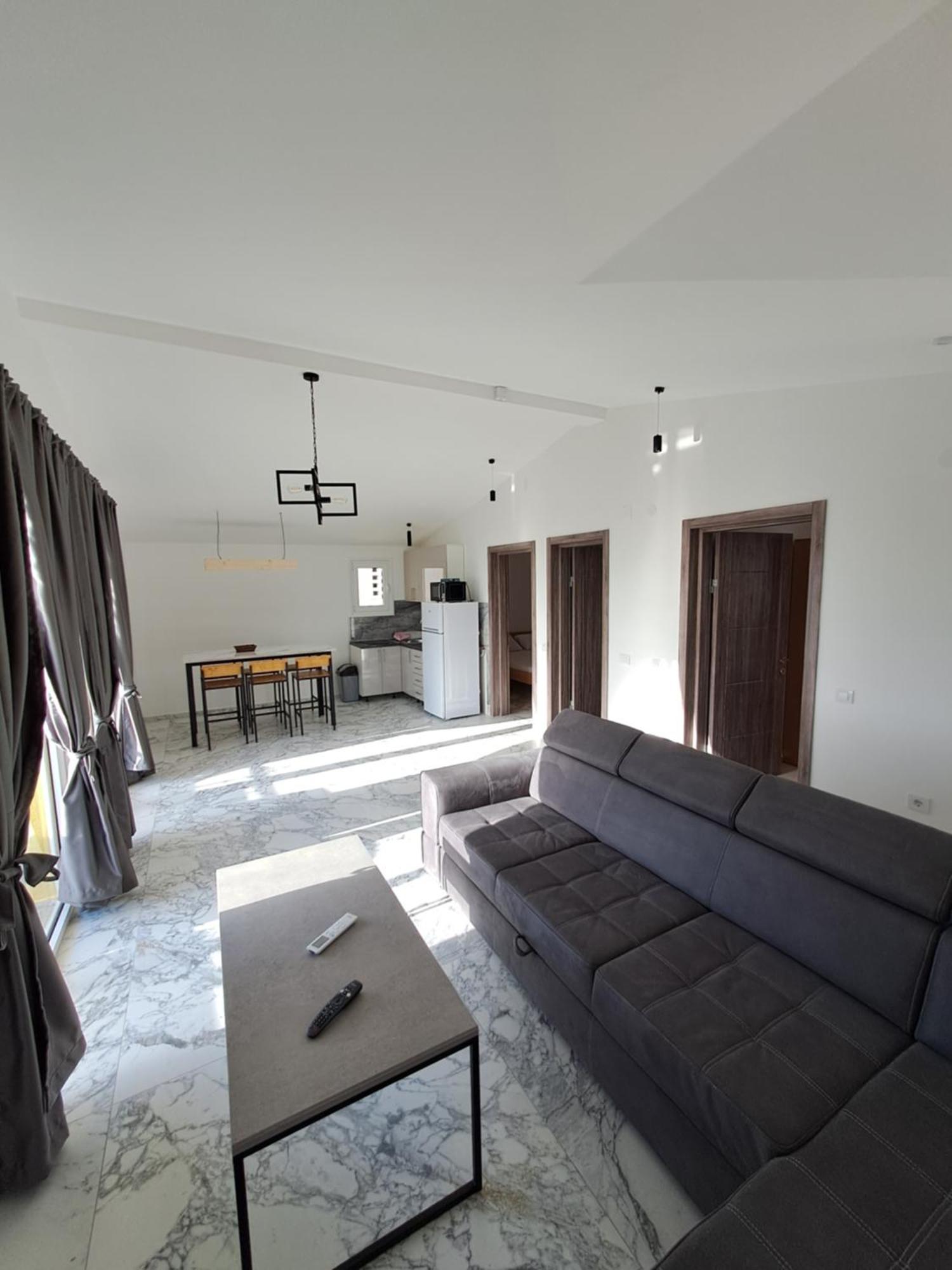 Apartments Miles 尤塔哈 外观 照片