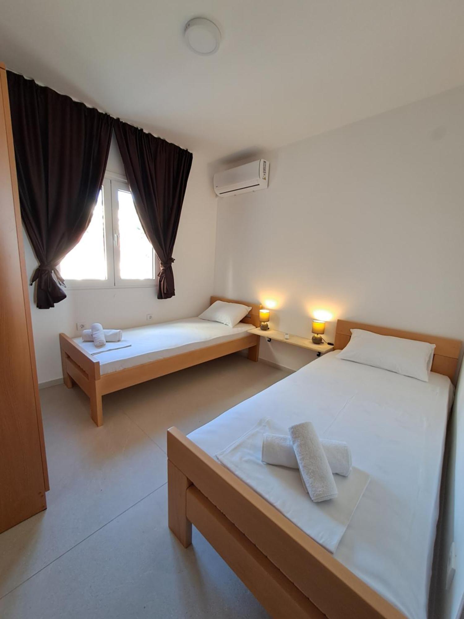Apartments Miles 尤塔哈 外观 照片